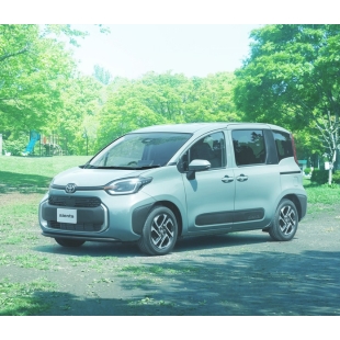 Toyota Sienta (7 chỗ)